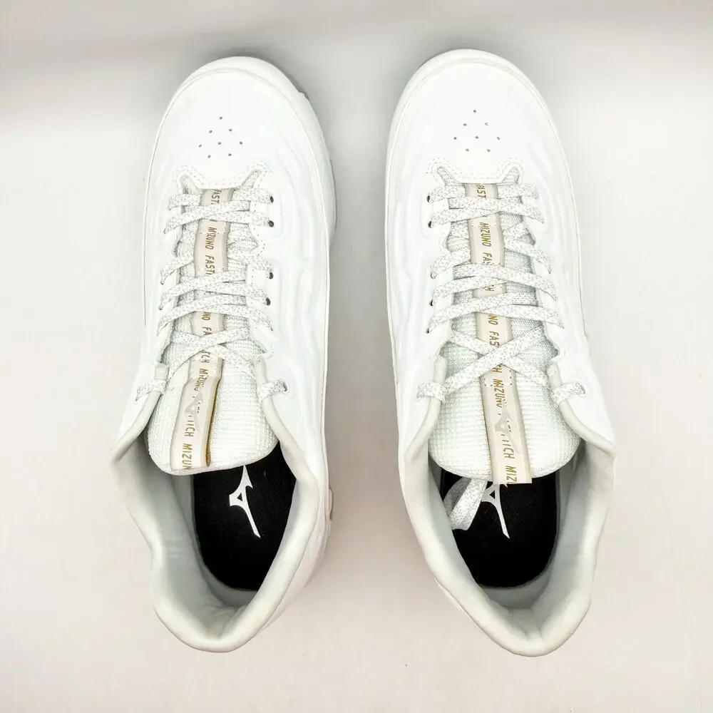 Mizuno Womens Swift 8 Low Softball Cleats Size 6 White 9-Spike Metal NWOB